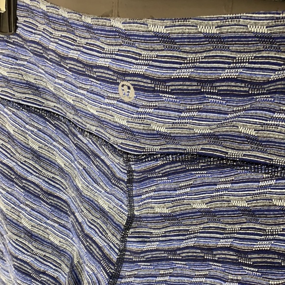 Lululemon Active Leggings SZ: 10 - Picture 3 of 4